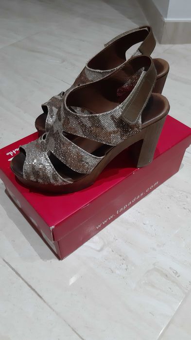 Sandálias, preço acessível, N°38