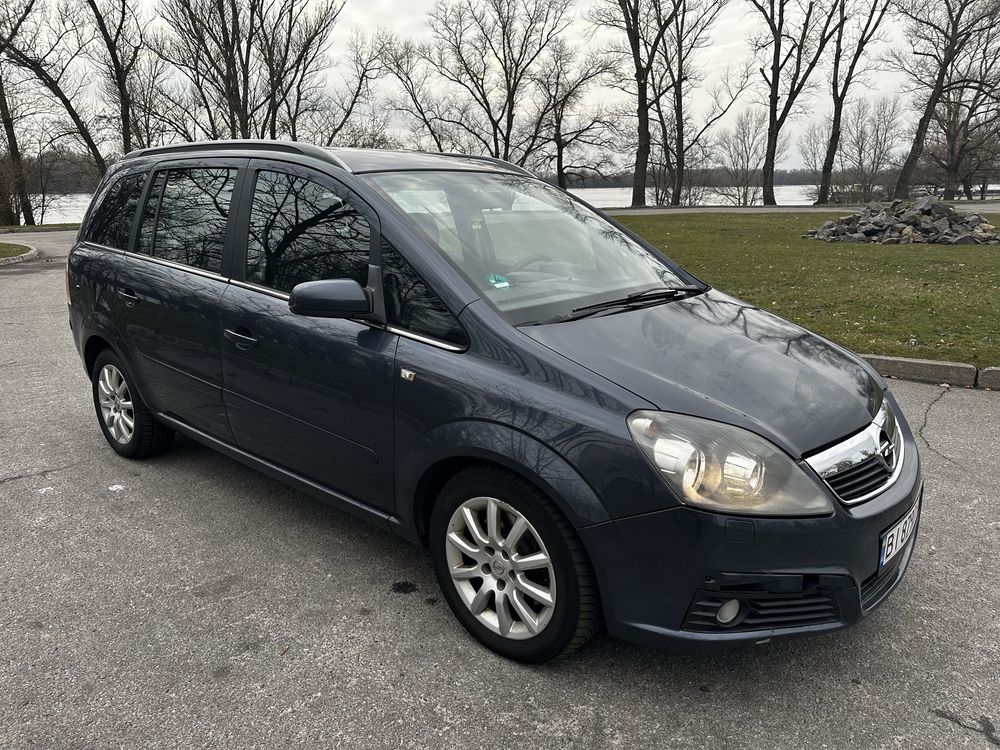 Продам Opel Zafira B