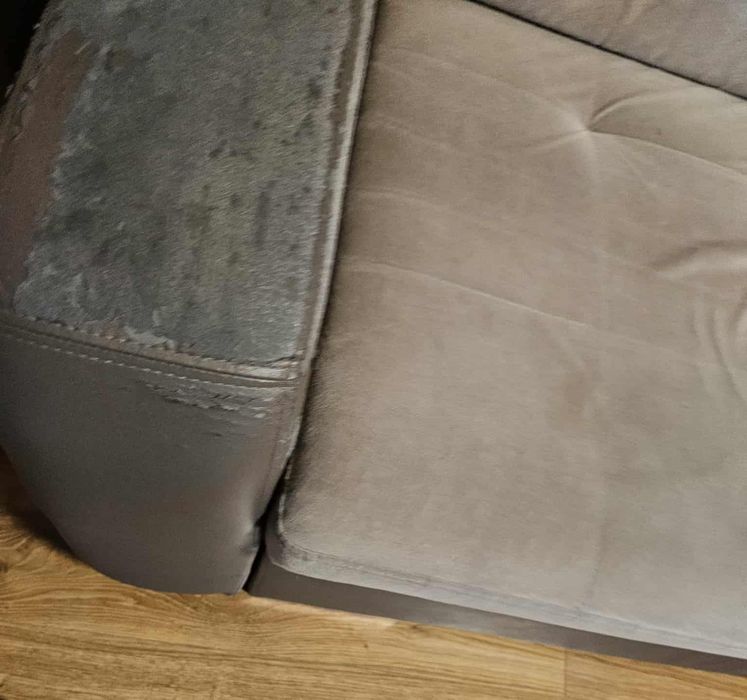 Sofa z funkcją spania sprężyny