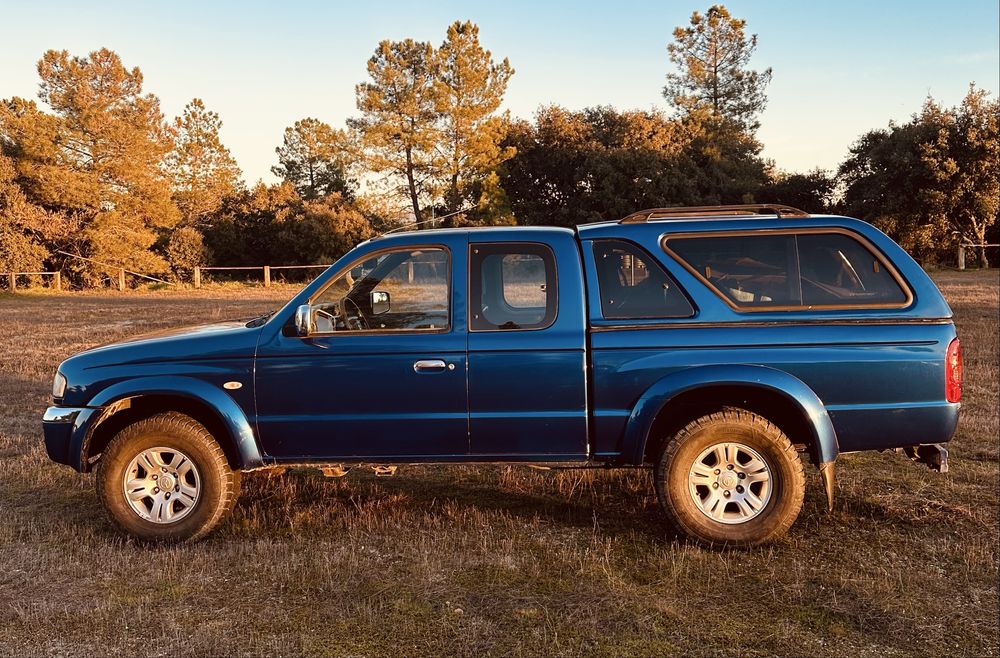 Pick up Mazda B2500 TURBO - 4x4