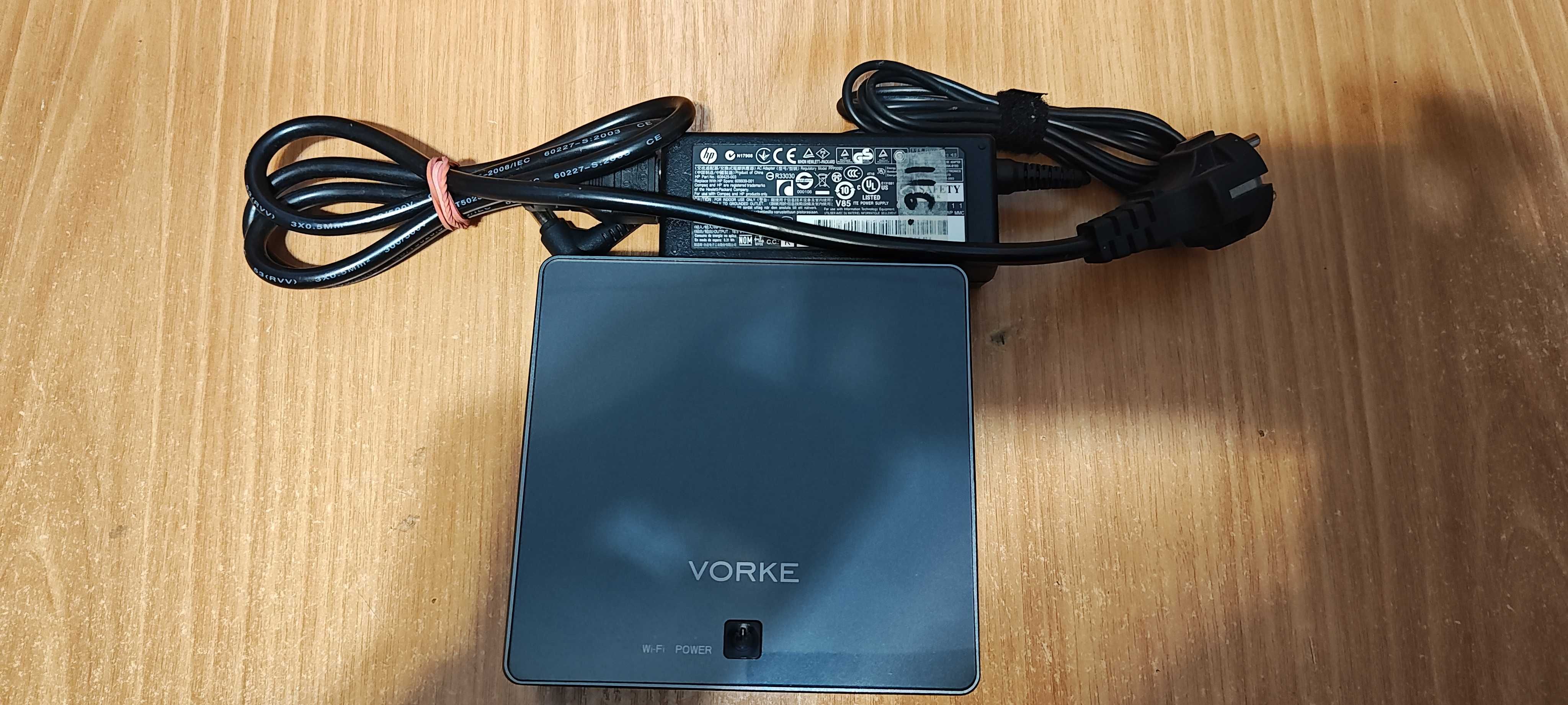 Мікро компютер, міні ПК (i5-8250u, 16GB, 256GB SSD M.2 NVMe)
