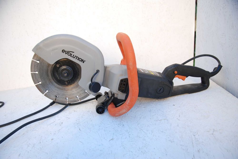 Elektryczna przecinarka tarczowa i pilarka do betonu