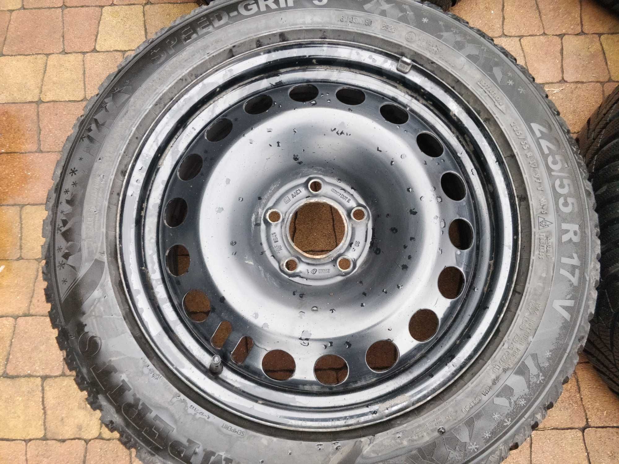 3328. Koła zimowe Insignia B Astra Zafira 5x115 225/55/17 jak nowe 23r