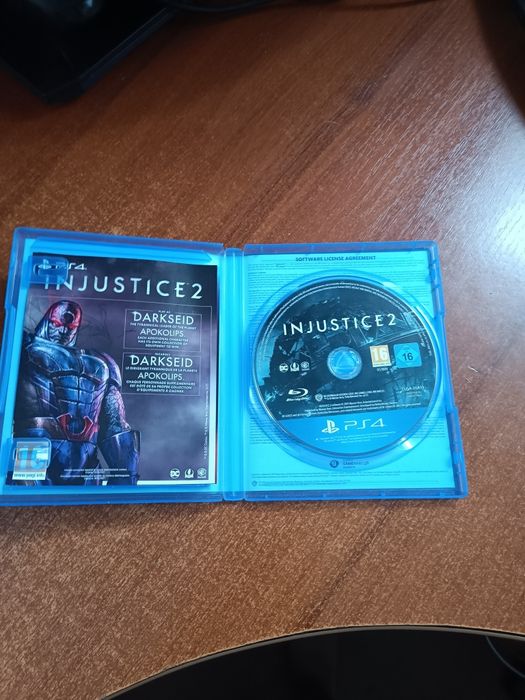 Игра injustice 2 в хорошем состоянии
