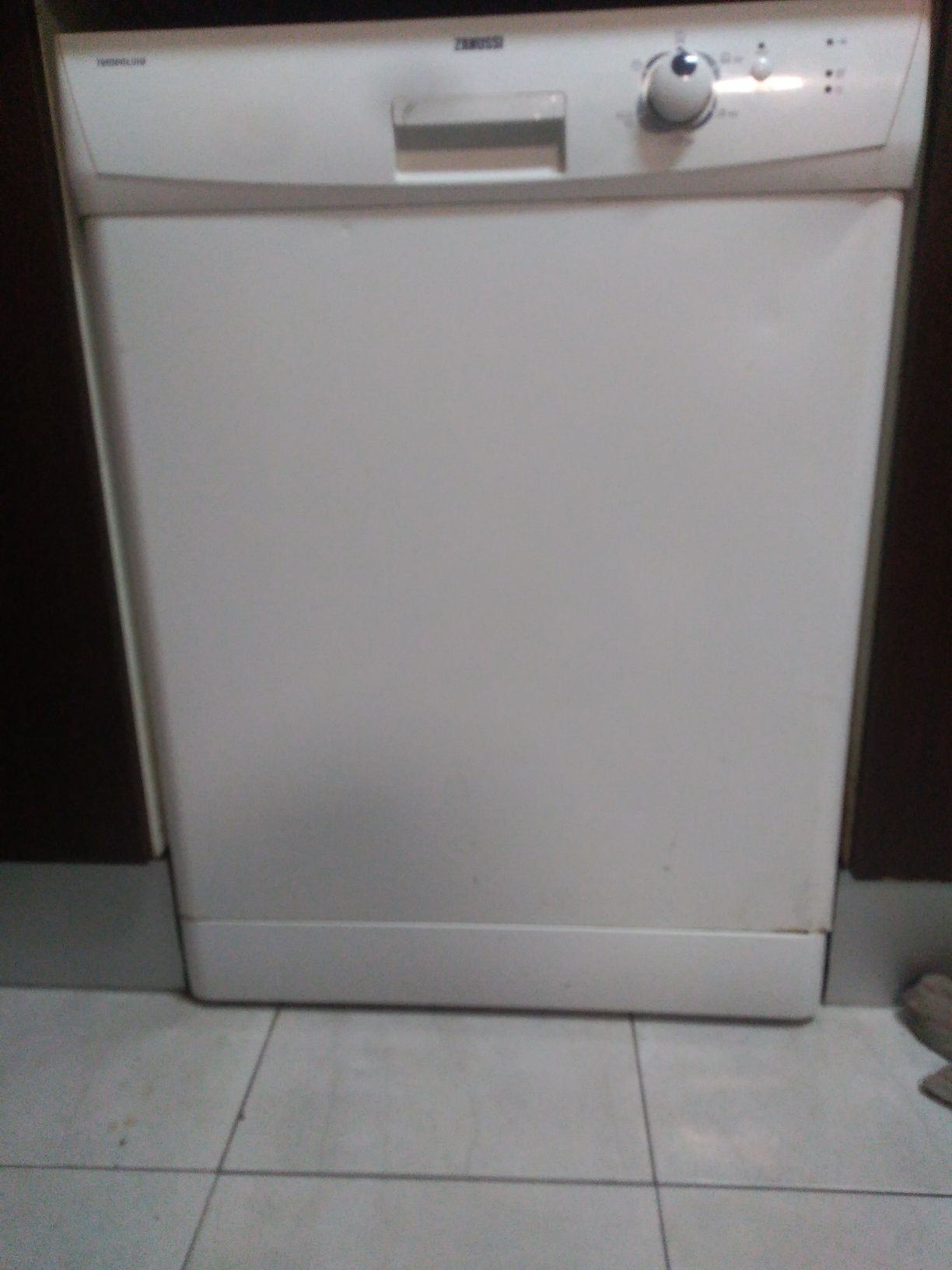 Máquina de lavar loiça zanussi - peças