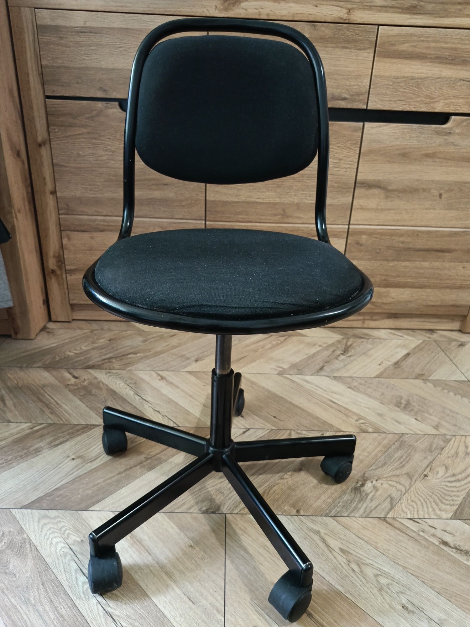 Krzesełko obrotowe Ikea Örfjall.