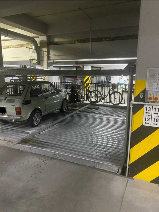 Miejsca parkingowe (postojowe) na sprzedaż