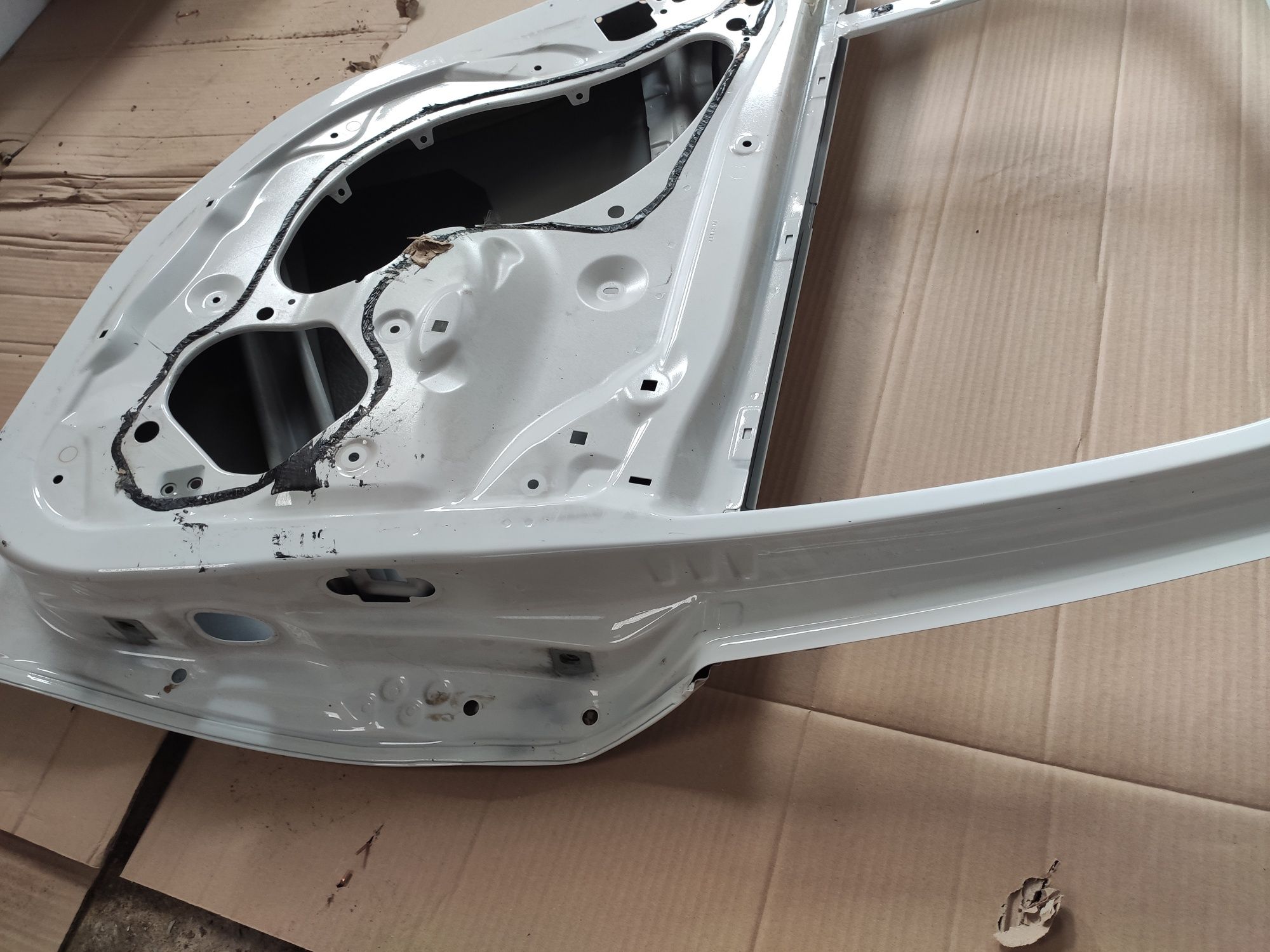 Porta lado esquerdo tras completa BMW série 1 f20