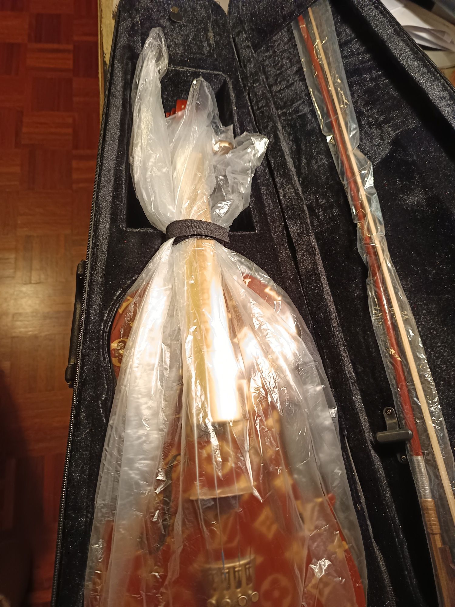 Violino original Louis Vuitton