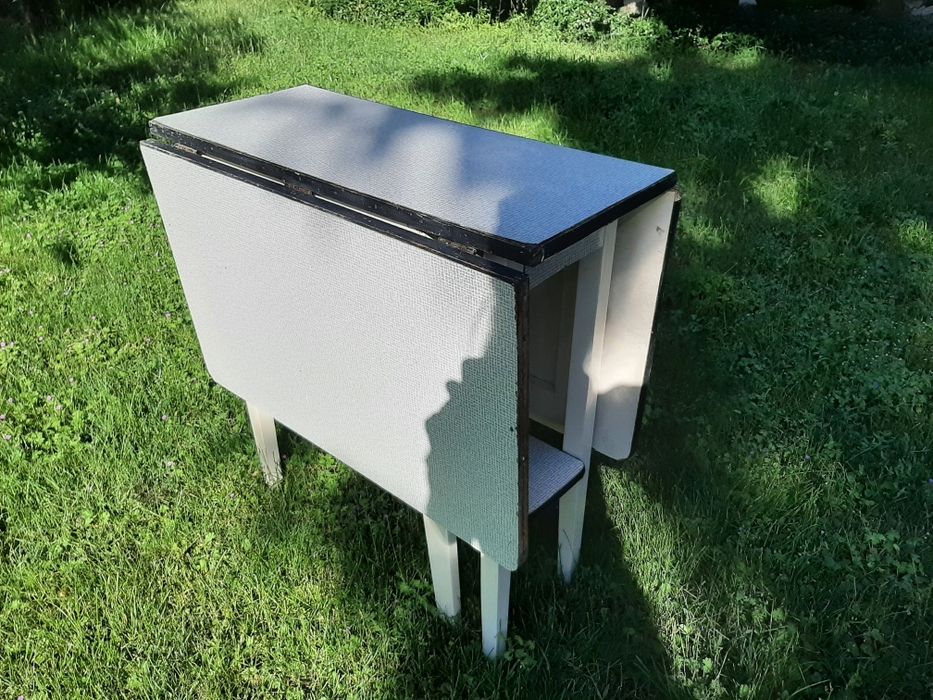 Stolik rozkładany typ 1454 PRL