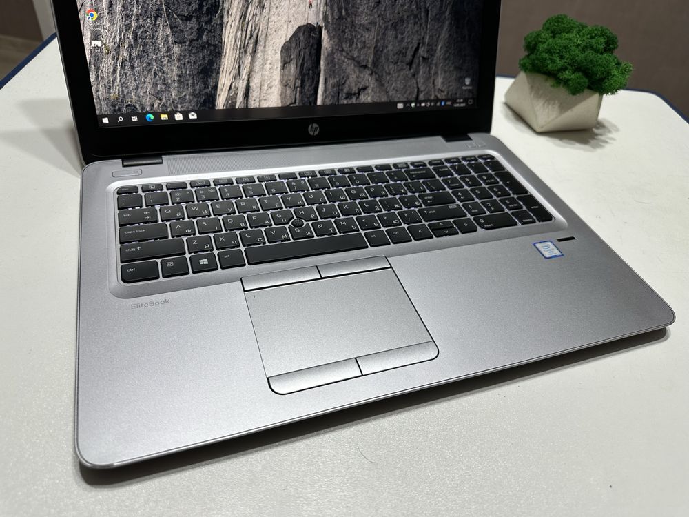 HP EliteBook 850 G4 15.6" 4K IPS| i7-7600U|16 DDR4|SSD256Gb|Radeon R7