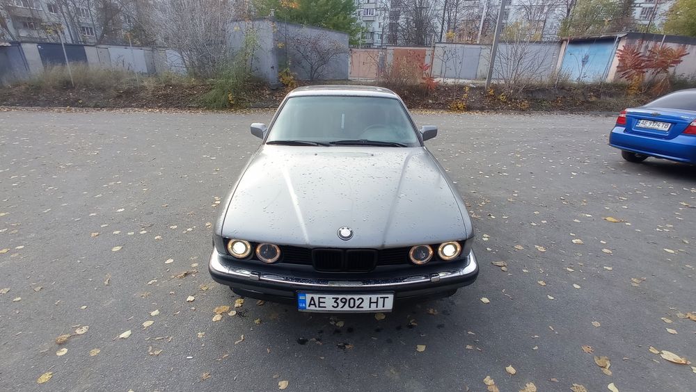 BMW 735 i 3,5 автомат