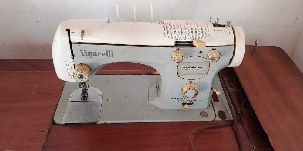 Máquina Costura VINTAGE VIGORELLI