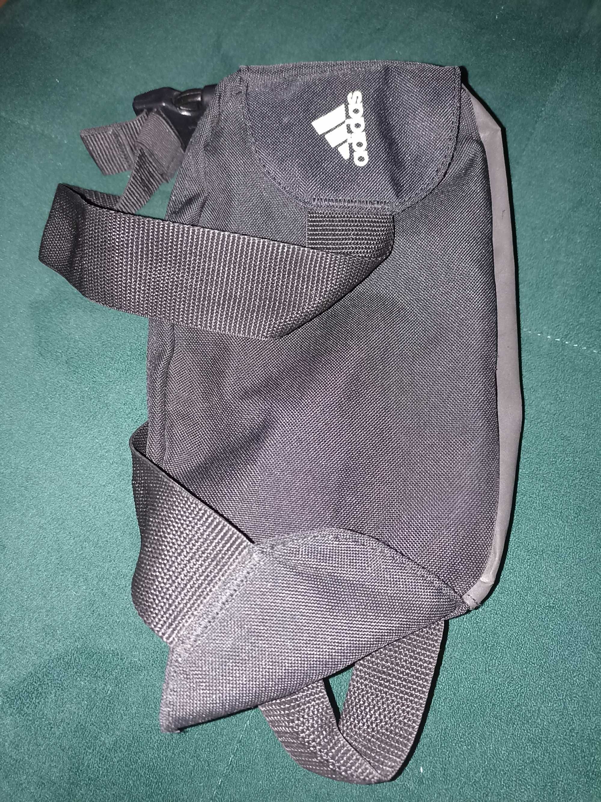 Nerka saszetka Adidas