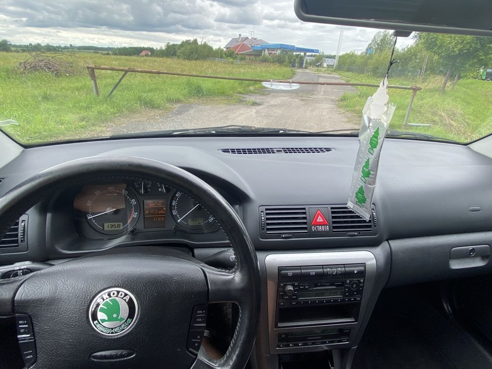 Skoda Octavia z Niemiec 1,6 mpi top stan