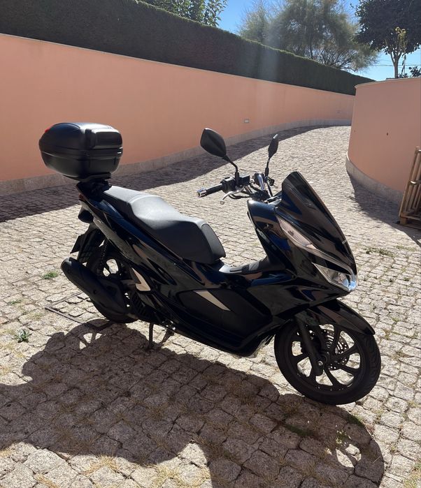 Honda PCX 125– Excelente estado + Mala incluída