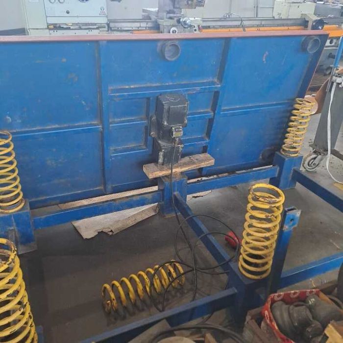 stół wibracyjny do prefabrykatów betonowych 2m x 1m