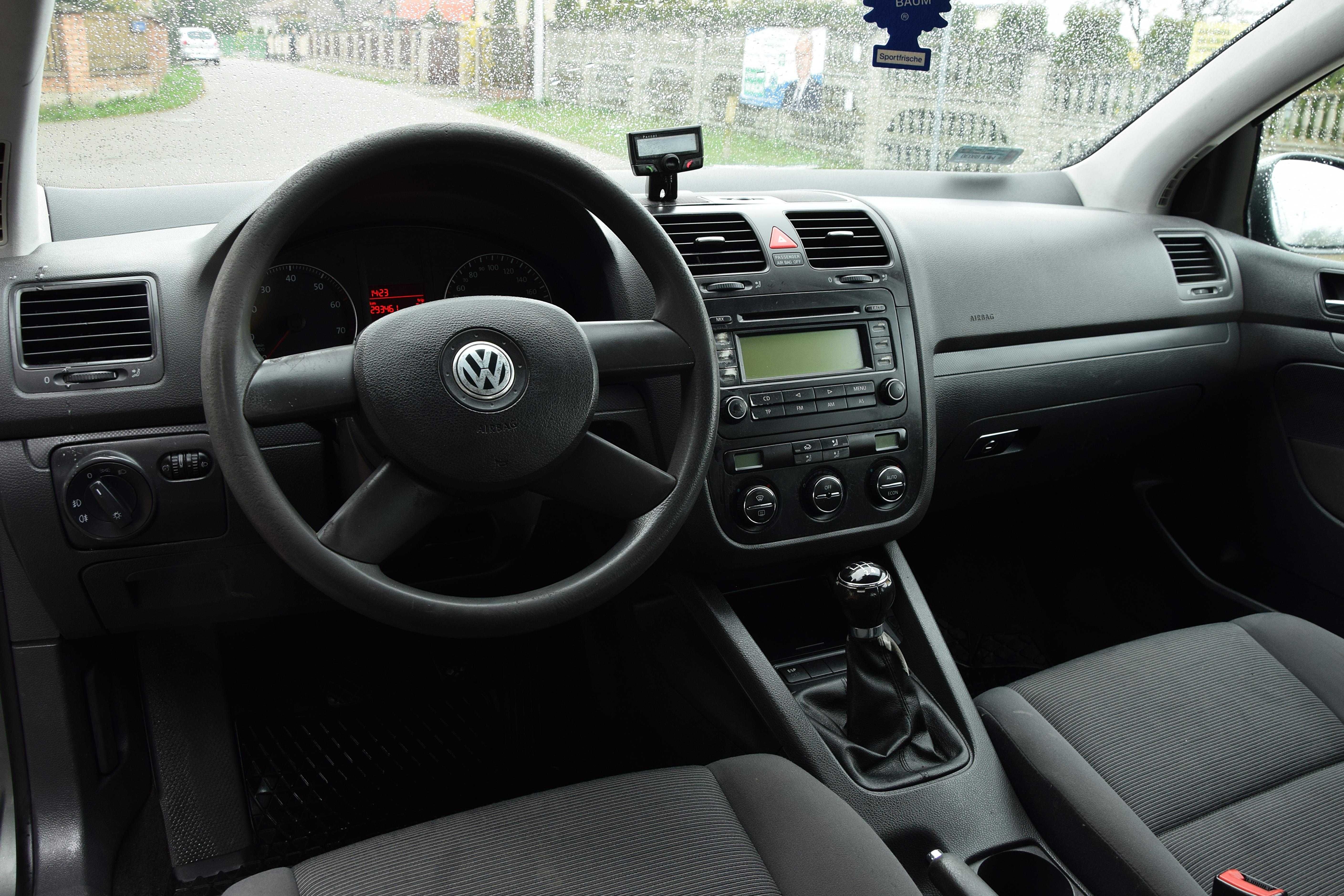 VOLKSWAGEN GOLF V 1.4 MPI 75KM Klimatyzacja Elektryka 2004 ROK!