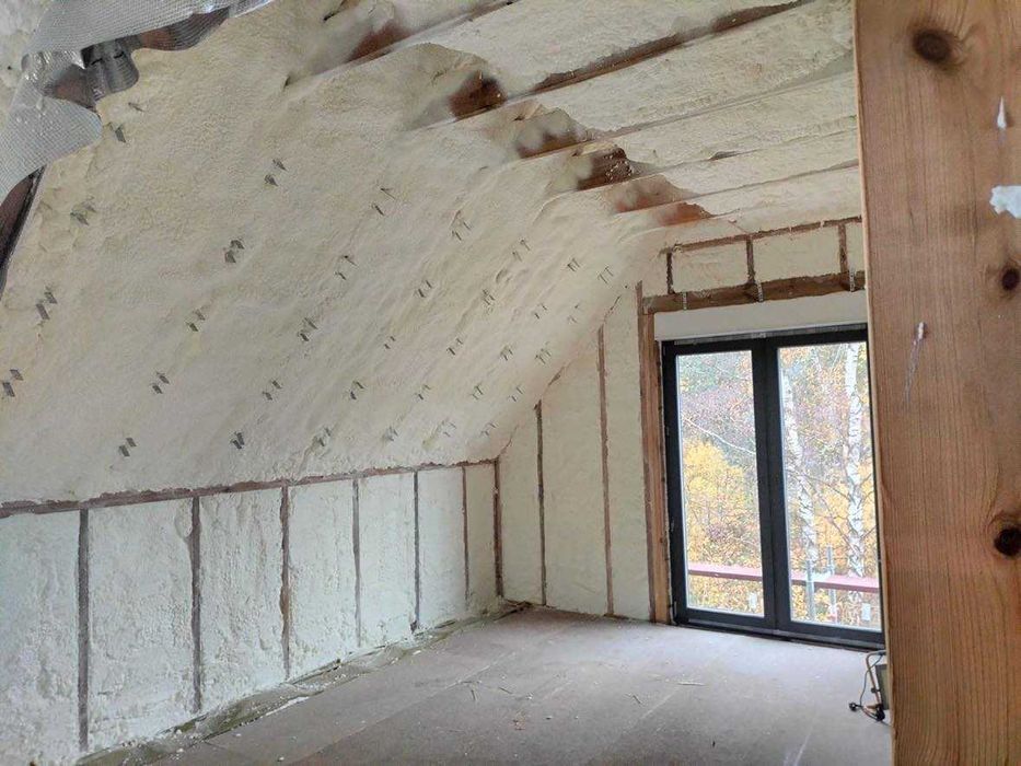 Piana PUR,Ocieplanie pianą PUR, , poddasza, pianowanie