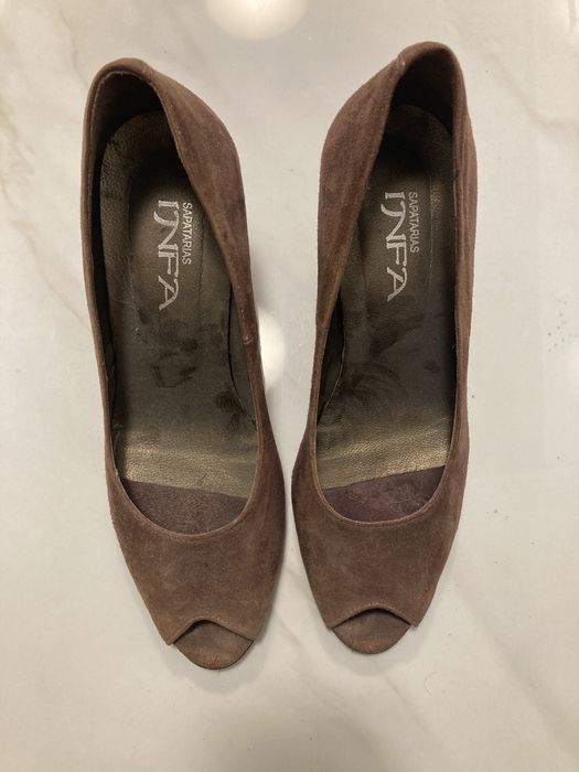 Sapatos Castanhos de Camurça - Tamanho 37