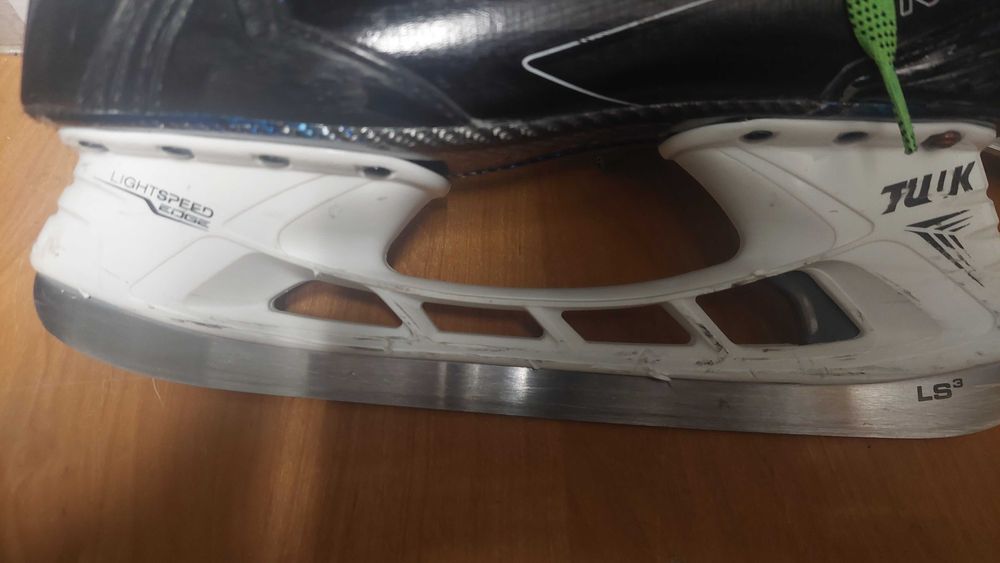 Łyżwy Bauer Nexus 2N rozm. 8.5 D eu 44