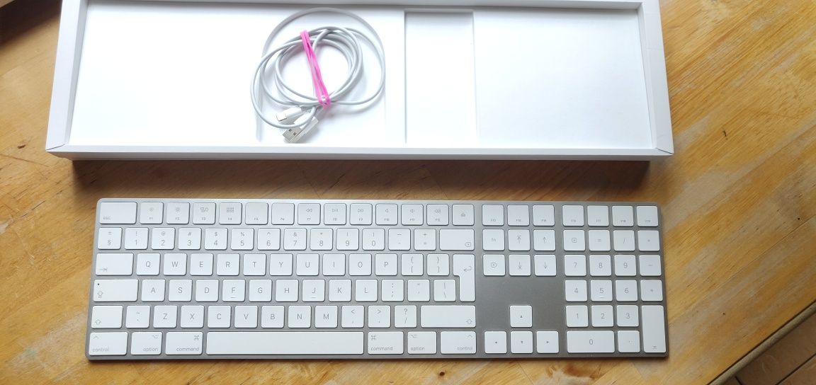 Magic keyboard z klawiatura numeryczna
