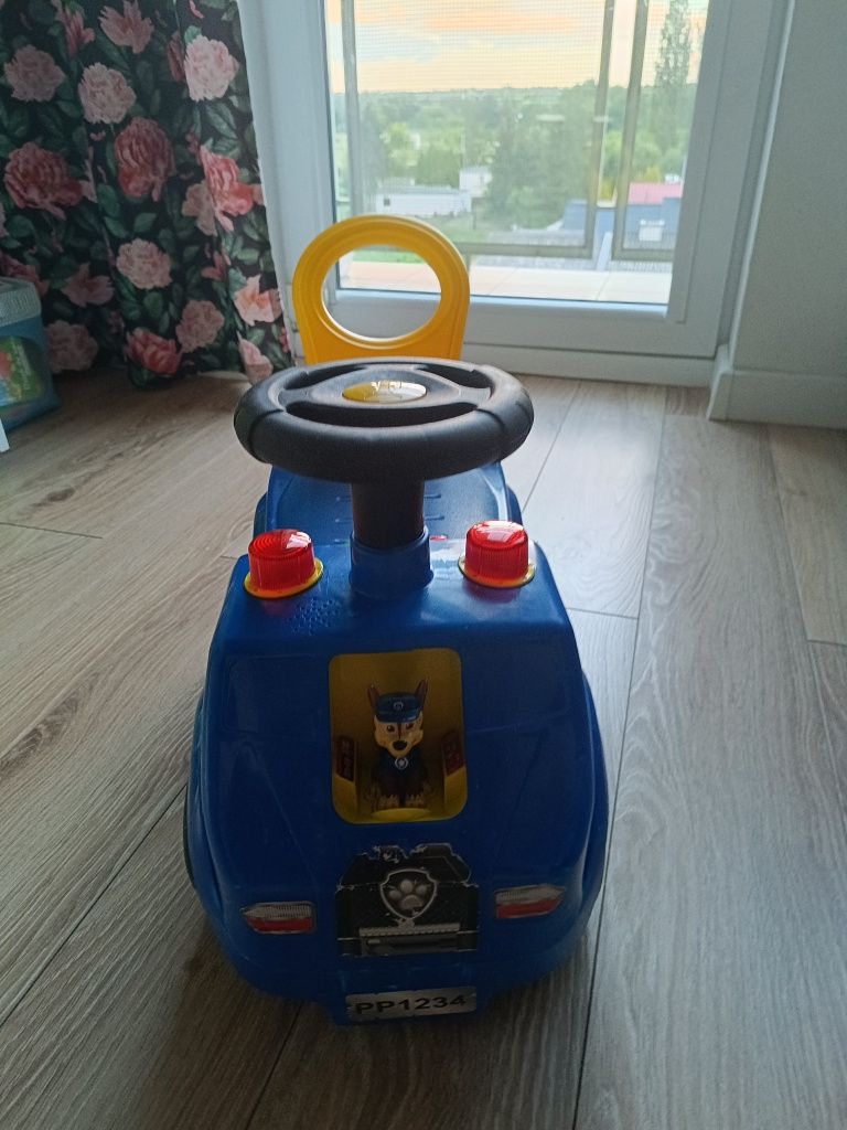 Jeździk pchacz psi patrol