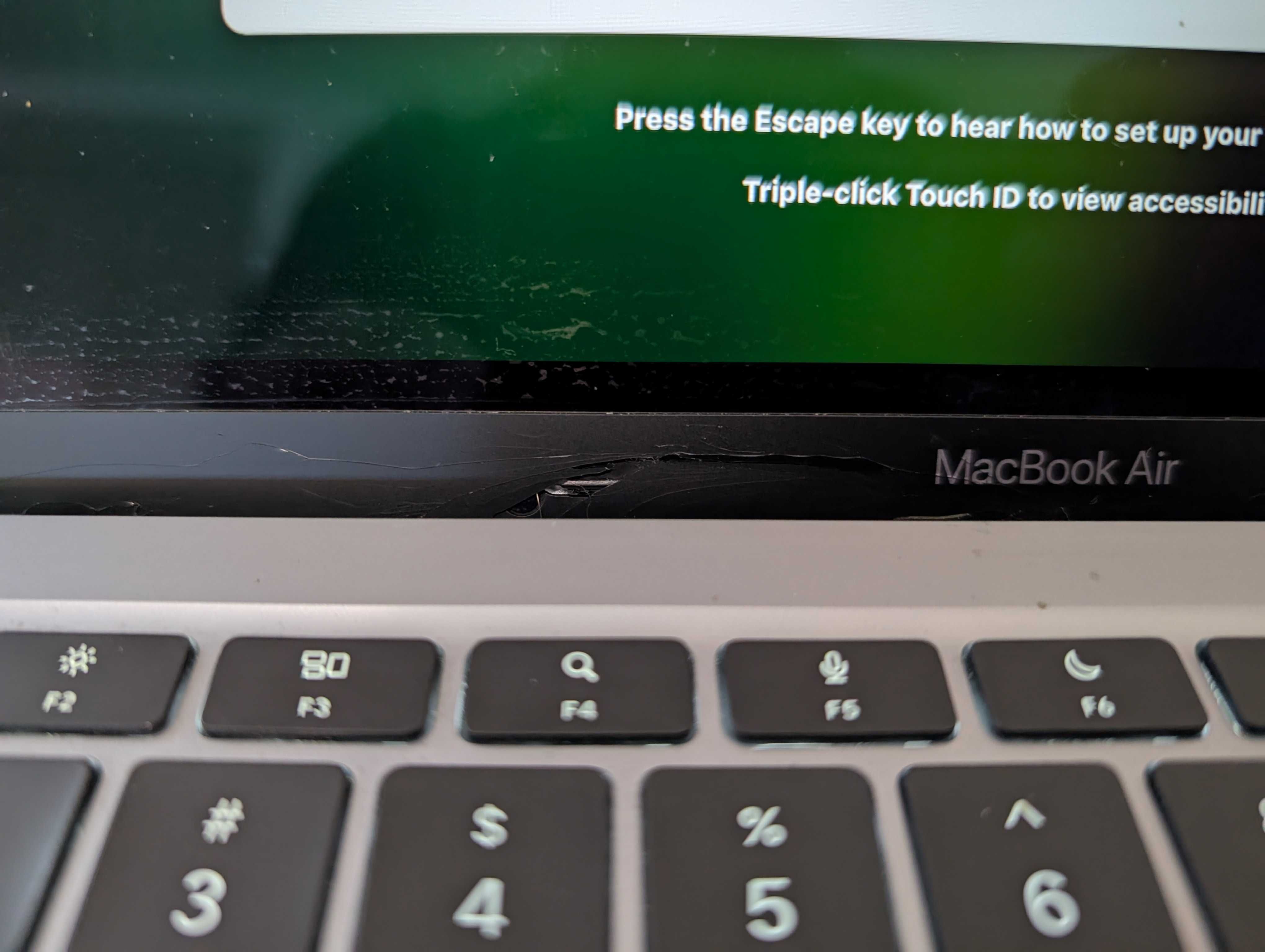 MacBook Air M1 256GB dysku 16GB RAM uszkodzony