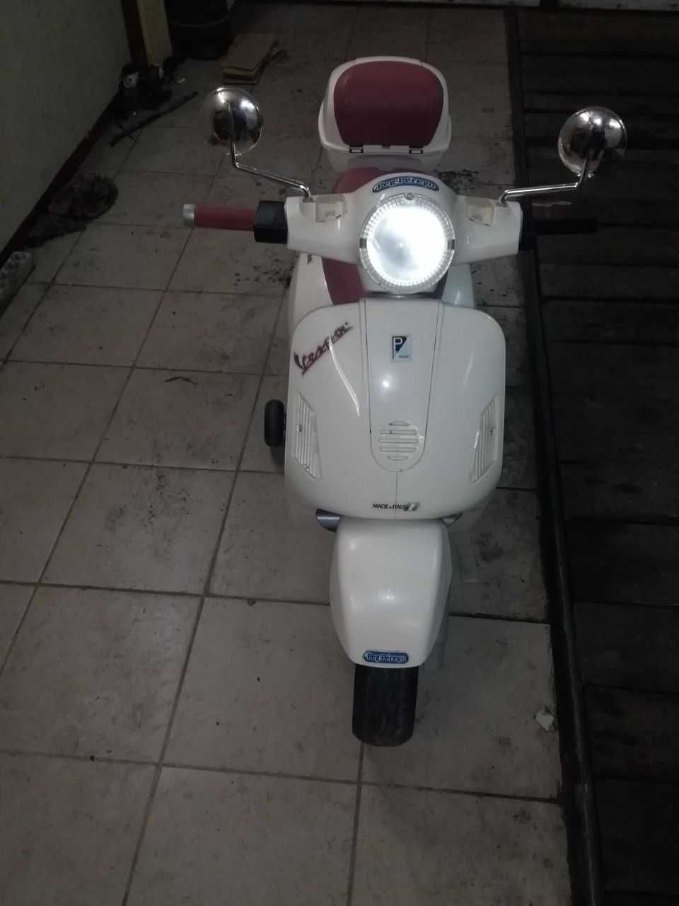 Електроскутер дитячий Vespa