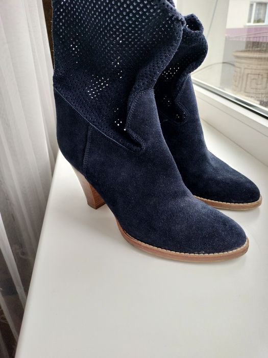 Натуральні шкіряні черевики казаки.Італія