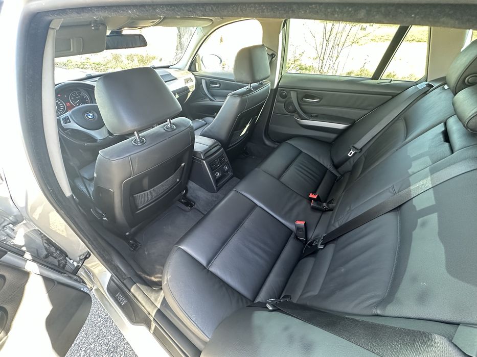 BMW 325xi bogate wyposażenie i mały przebieg