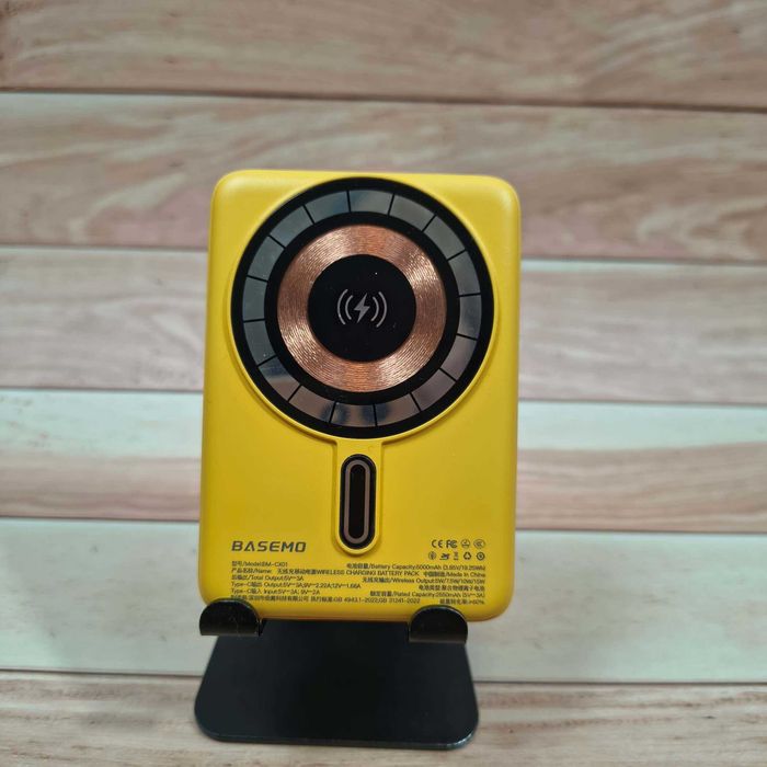 В упаковці магнітний повербанк для iPhone 11 Type-C 22,5Вт 50000 mAh