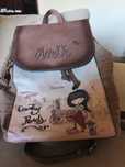 Vende se mochila Anekke