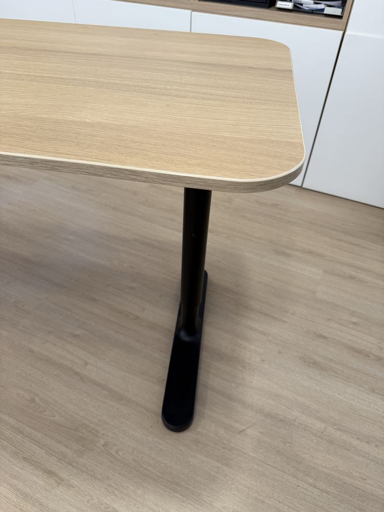 Duas Secretárias IKEA BEKANT