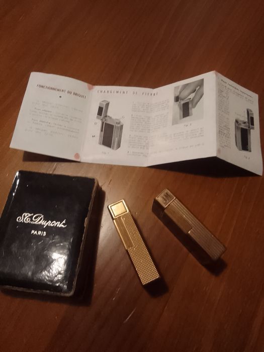 Dois esqueiros dupont em bom estado placados