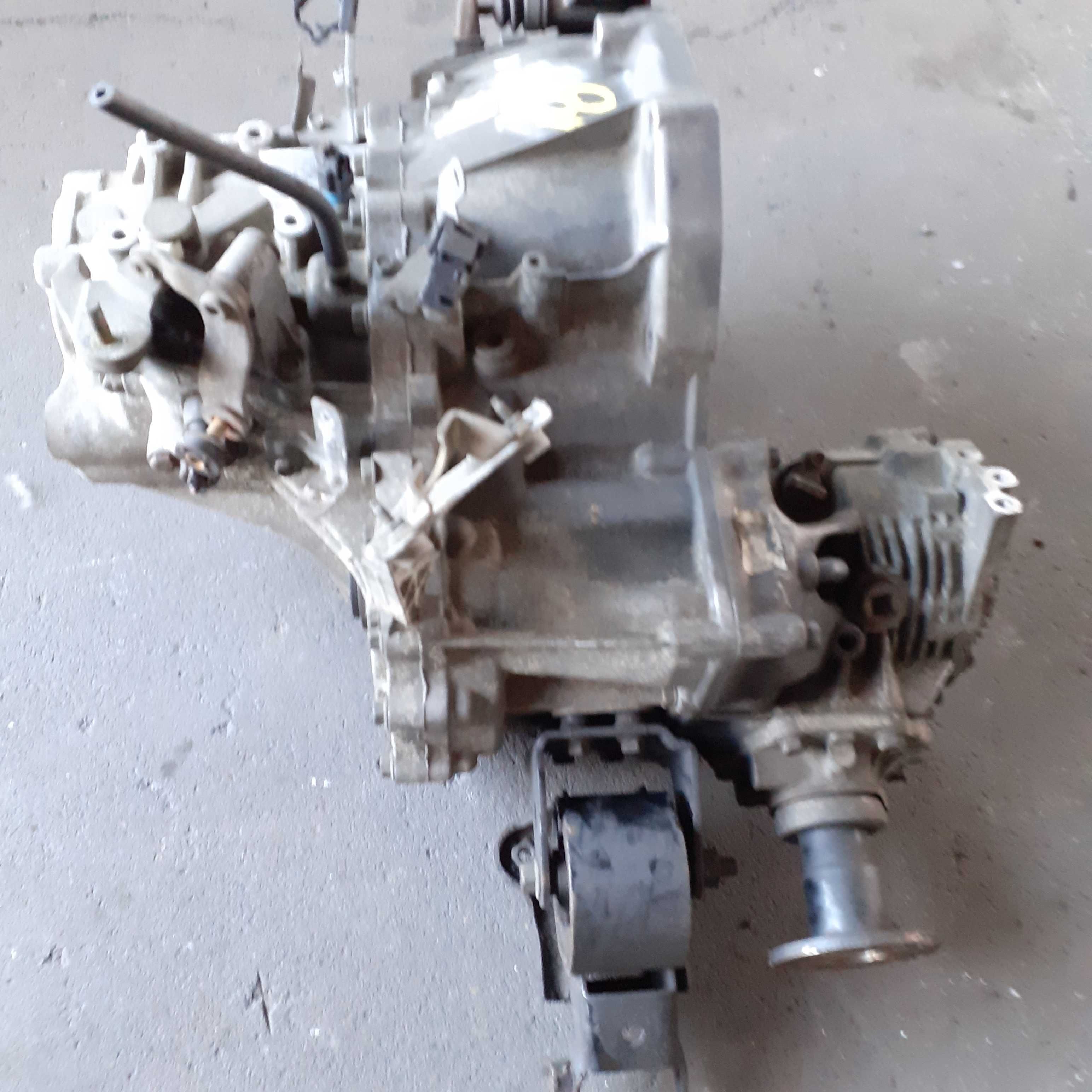Skrzynia biegów z reduktorem Nissan X-Trail T30 8H5#4 Nr.18