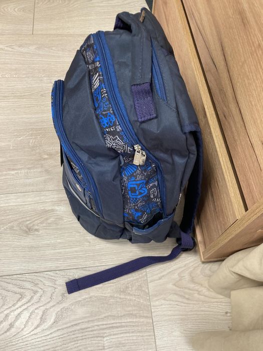 Продам нові рюкзаки.