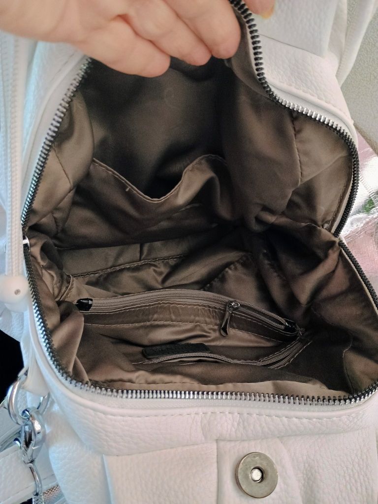 Продам женский рюкзак кожаный