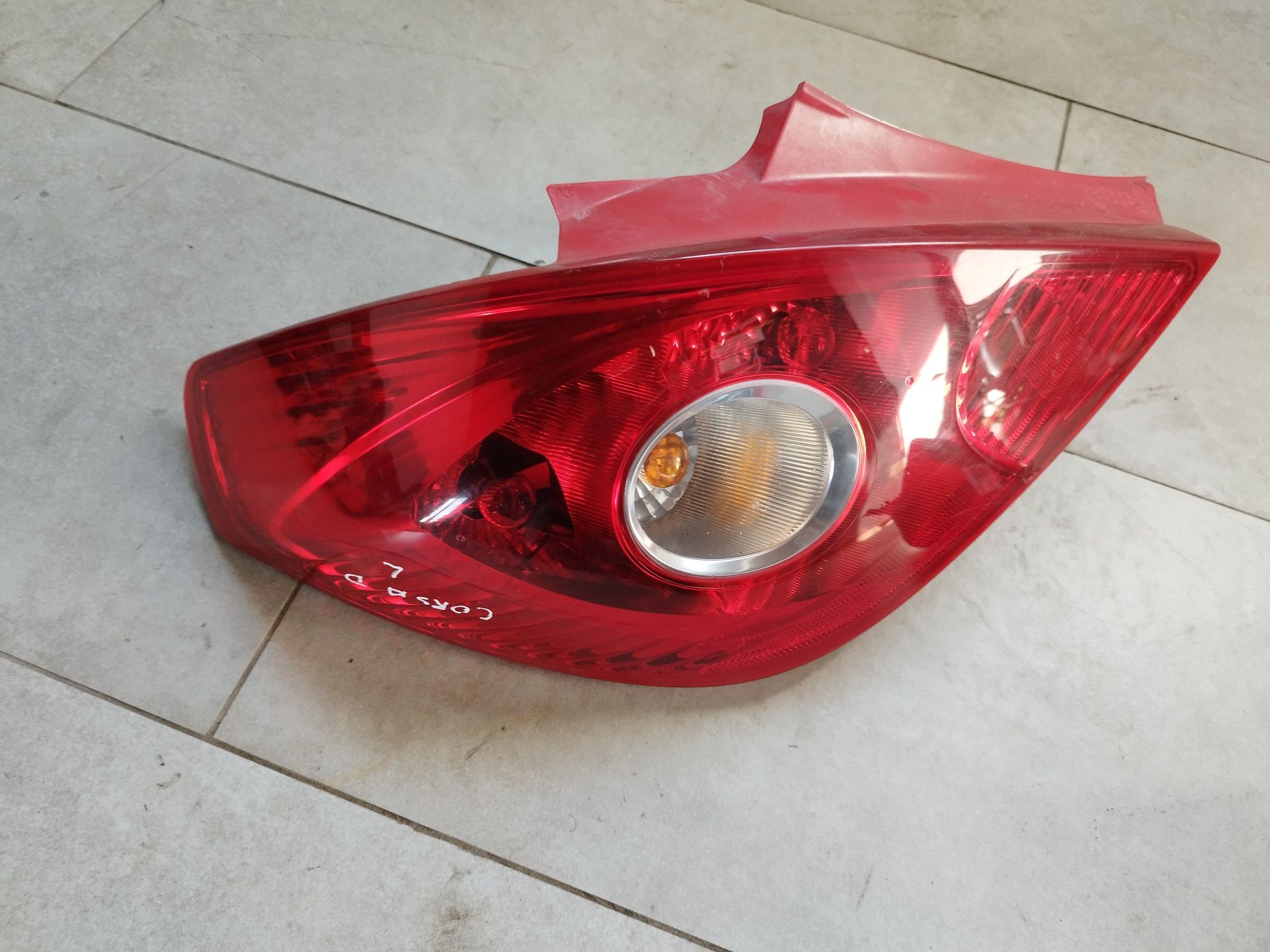 Lampa tylna prawa lewa Opel Corsa D 3 Drzwi