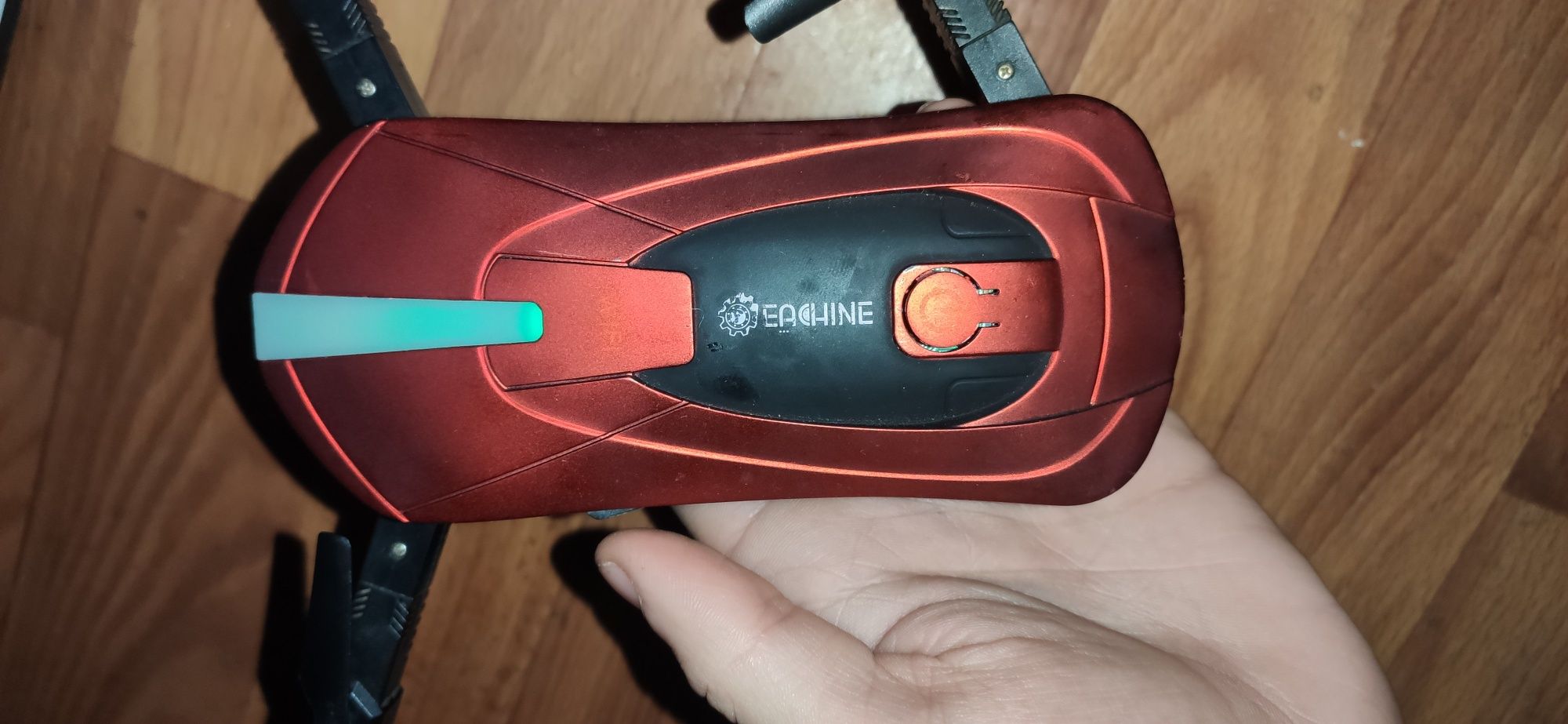 Продам дрон Eachine E-52TX