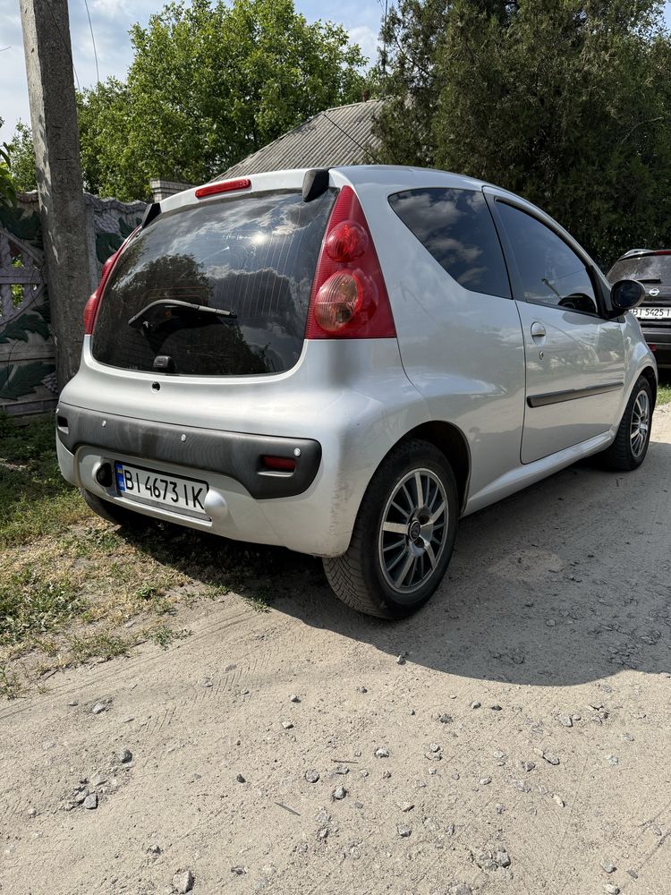 Peugeot 107 2012 року