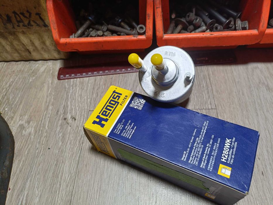 Топливный фильтр Hengst H280WK