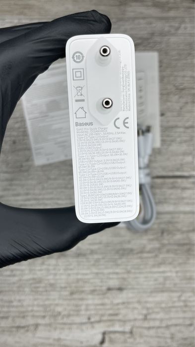 Потужний зарядний пристрій Базеус 100ват Baseus GaN 100w QC PD