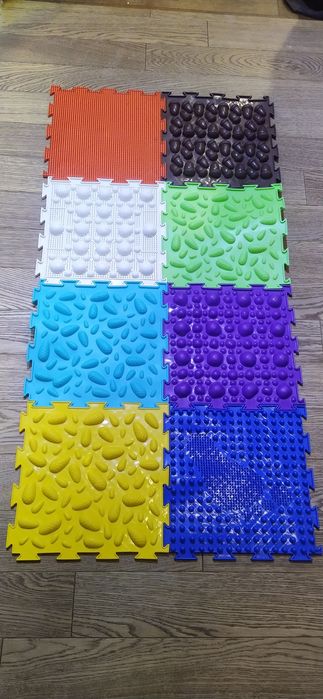 Ортопедичні масажні розвиваючі килимки.Ортопедические массажные коврик