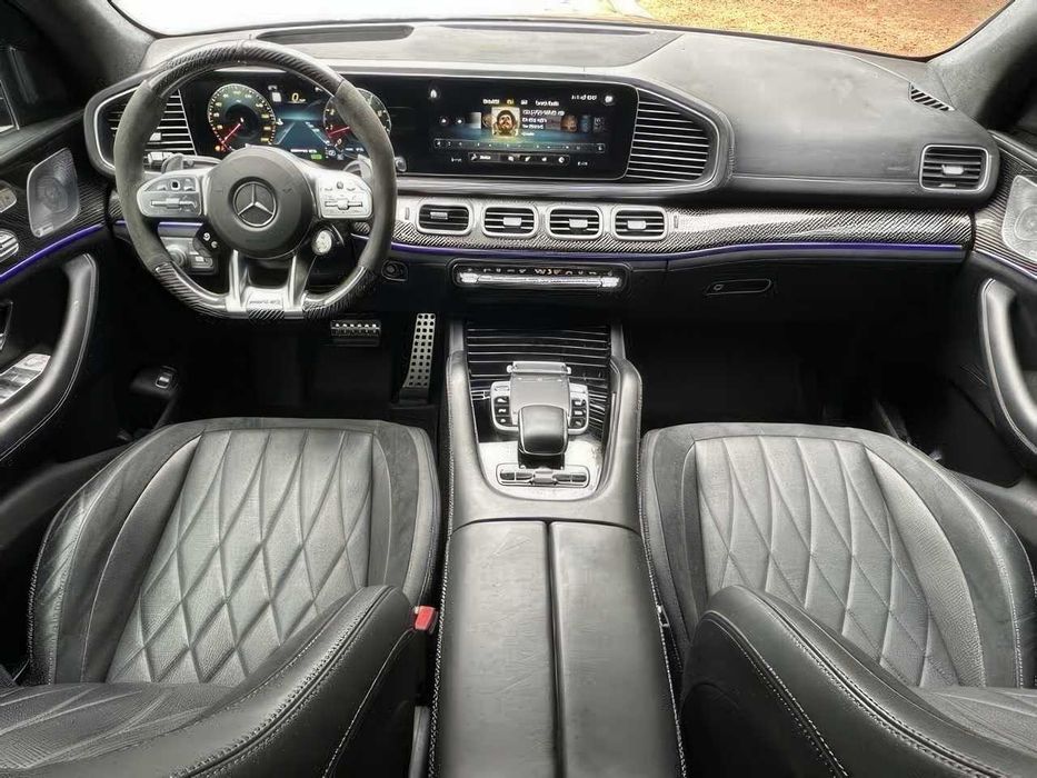 Mercedes-Benz GLE      2021