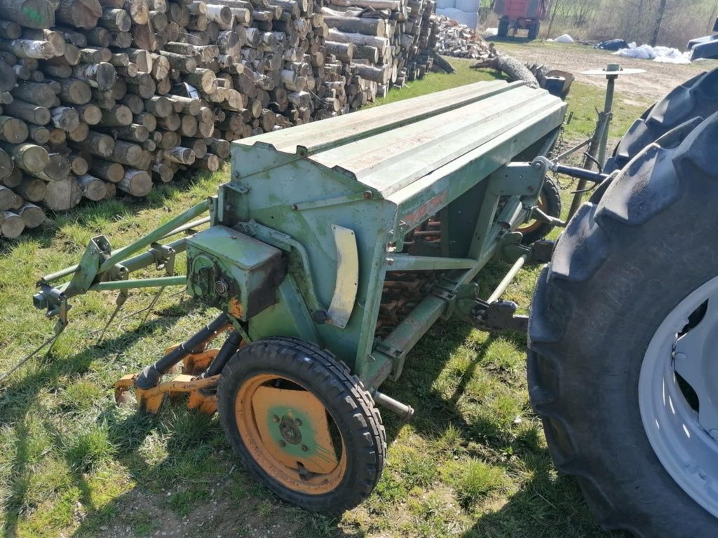 Siewnik Amazone D7 specjal 2. Z Agregatem 3m