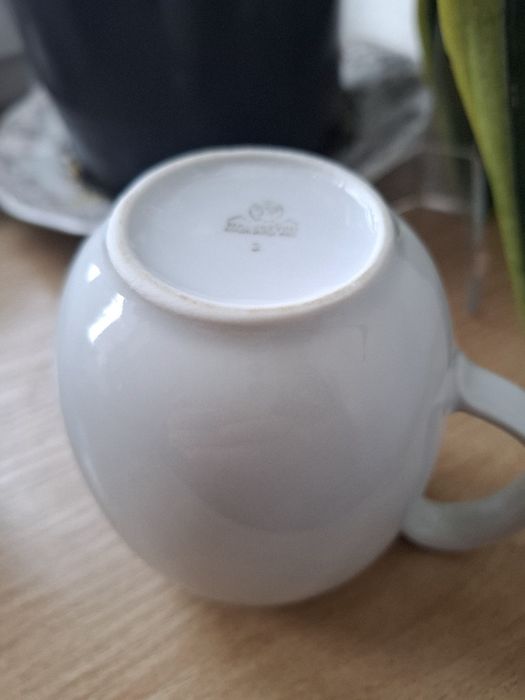 Mlecznik,porcelana Wałbrzych.