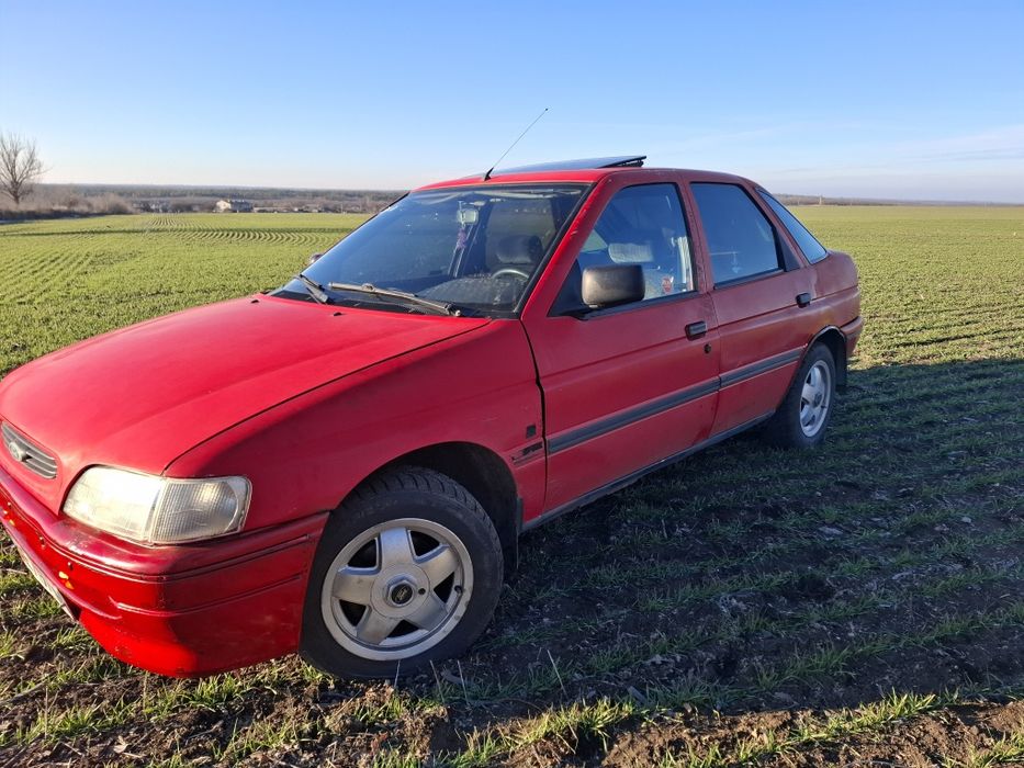 Продам Ford escort clx 1.8 1992