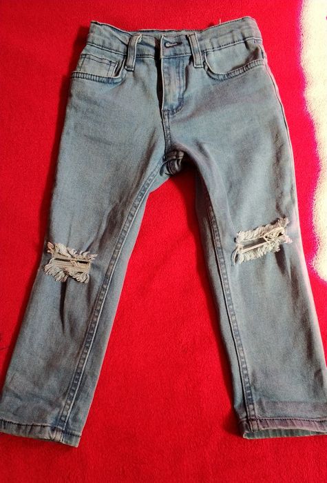 Джинсы на мальчика 3-4 года