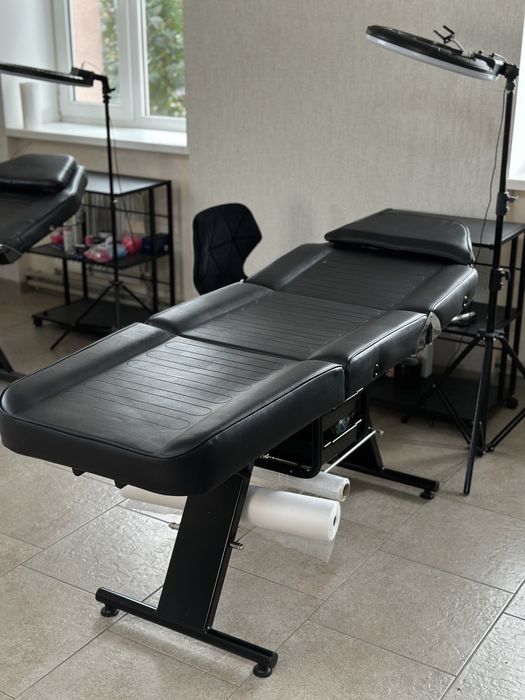 Косметологічна кушетка